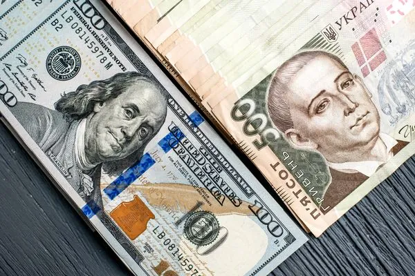 Як зберегти заощадження в умовах валютних коливань: поради економіста