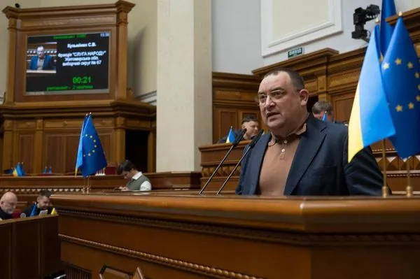 Корупційний дисонанс у Раді: суд 2 червня продовжить розгляд справи обвинуваченого у хабарництві нардепа Кузьміних
