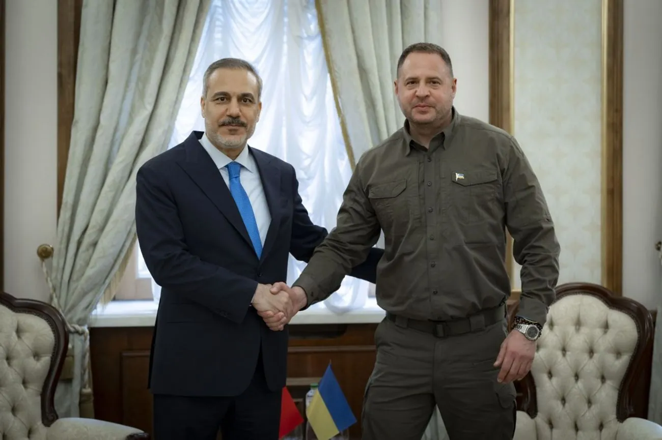 Подтвердил готовность Украины продолжить переговоры с рф: Ермак провел встречу с главой МИД Турции Подтвердил готовность Украины продолжить переговоры с рф: Ермак провел встречу с главой МИД Турции