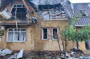 На Дніпропетровщині внаслідок удару росіян двоє людей поранено: подробиці