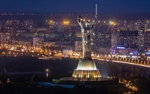 Россия атакует Киев дронами и баллистикой