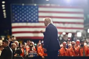 Білий дім показав новий офіційний портрет Трампа з дуже показовими деталями