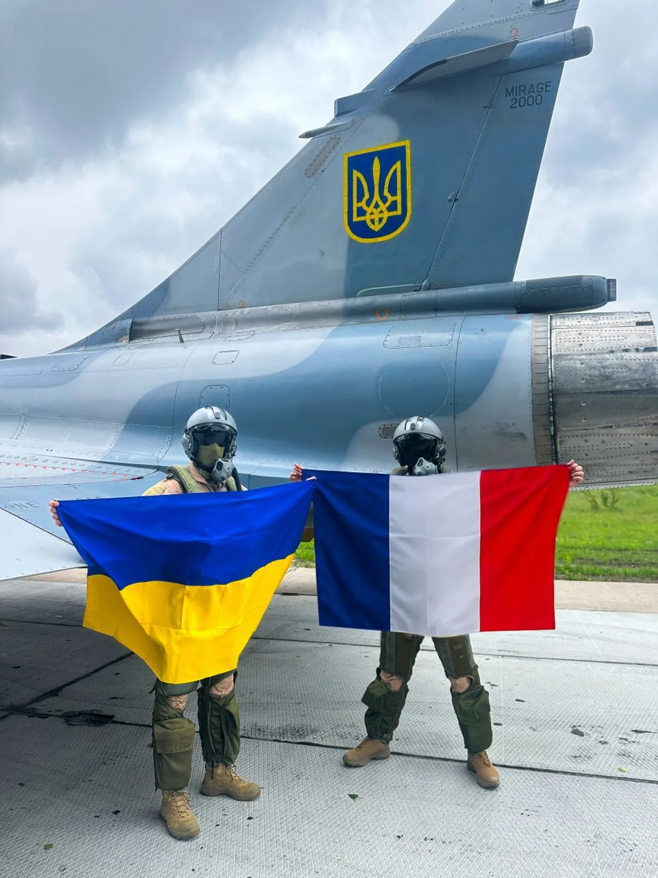 Тризуб у небі: французькі винищувачі Mirage 2000 здійснили політ над Чорним морем