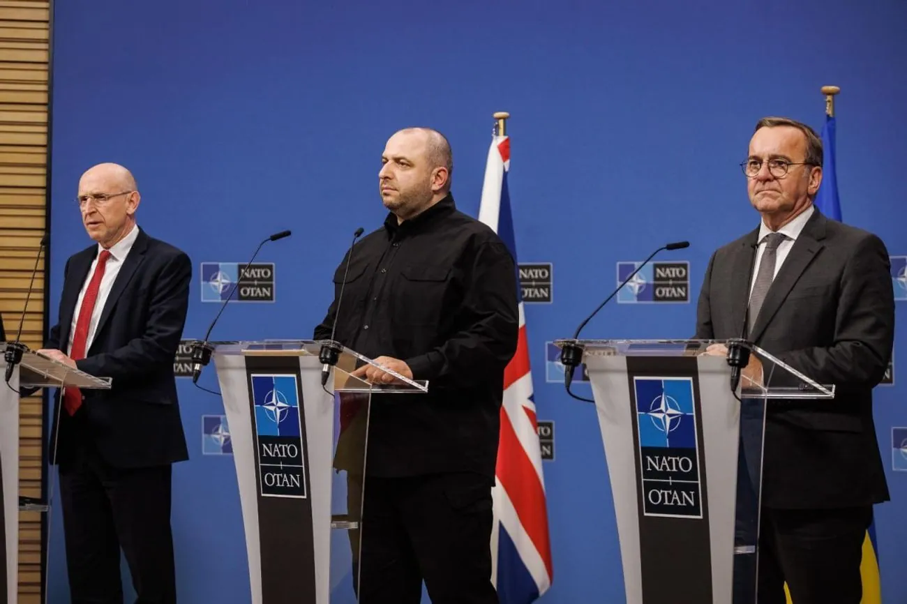 Україна розширює виробництво зброї з країнами "Рамштайну" для власних потреб - Умєров Україна розширює виробництво зброї з країнами "Рамштайну" для власних потреб - Умєров