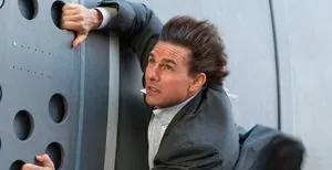 Tom Cruise enters the Guinness Book of Records thanks to a crazy stunt in "Mission Impossible 8"