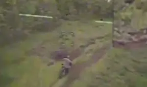  Прикордонники показали, як FPV-дронами зупинили прорив окупантів на мотоциклах і багі біля Вовчанська