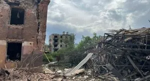 Russia wants to capture Lyman, bypasses it and tries to occupy key heights - military