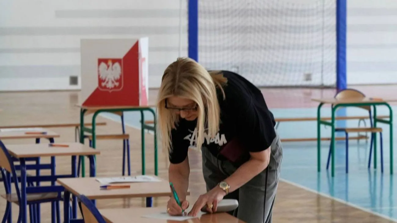 У Польщі можуть переглянути результати президентських виборів через підозри у фальсифікаціях У Польщі можуть переглянути результати президентських виборів через підозри у фальсифікаціях