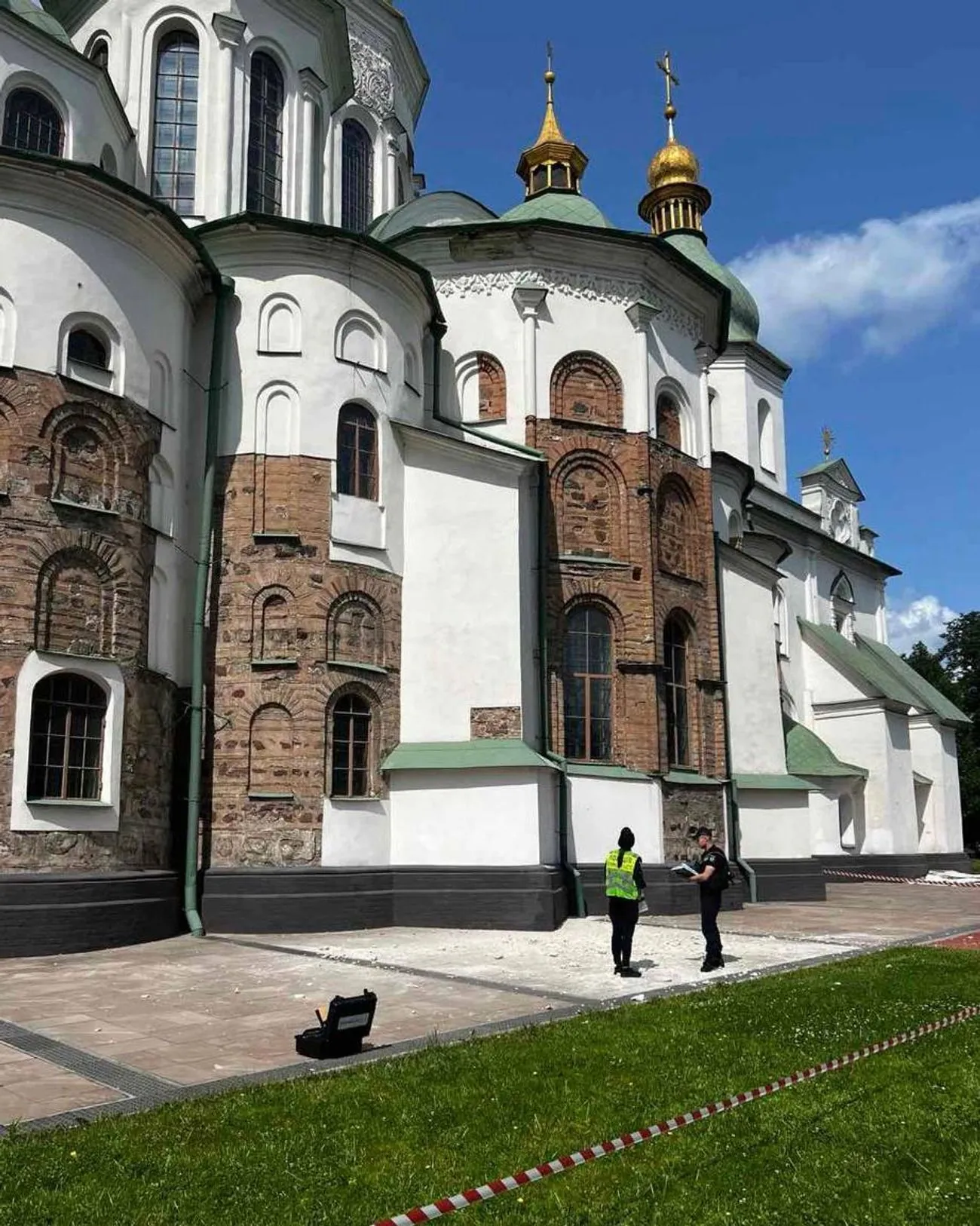 Лубінець закликав ЮНЕСКО та ООН відреагувати на пошкодження Софійського собору через атаку рф Лубінець закликав ЮНЕСКО та ООН відреагувати на пошкодження Софійського собору через атаку рф