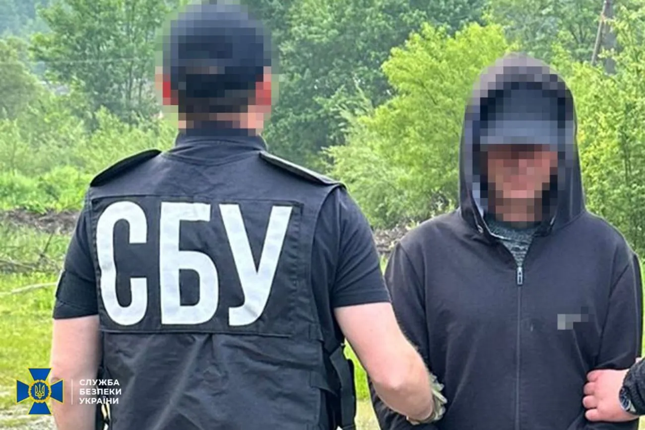 СБУ викрила групу ділків, які намагалися налагодити продаж трофейної зброї у низці областей СБУ викрила групу ділків, які намагалися налагодити продаж трофейної зброї у низці областей