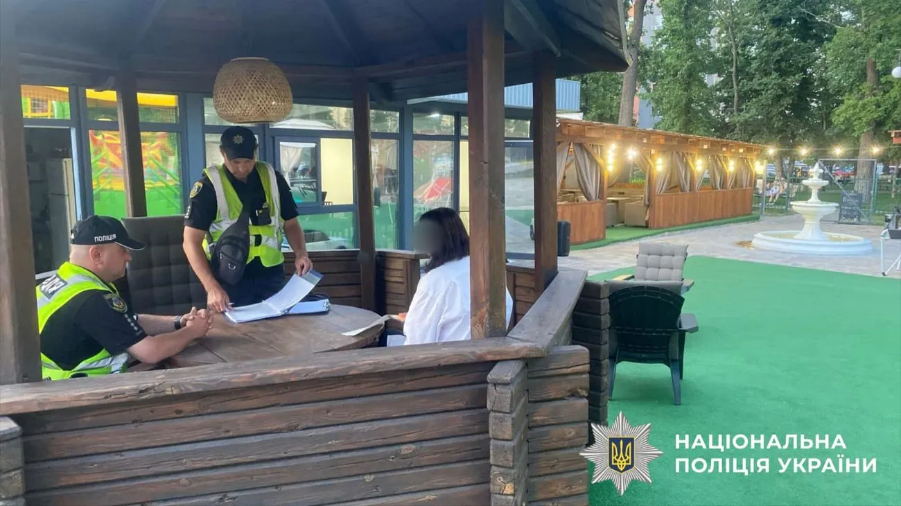 В Ірпені адміністраторку ресторану покарано за російську музику В Ірпені адміністраторку ресторану покарано за російську музику