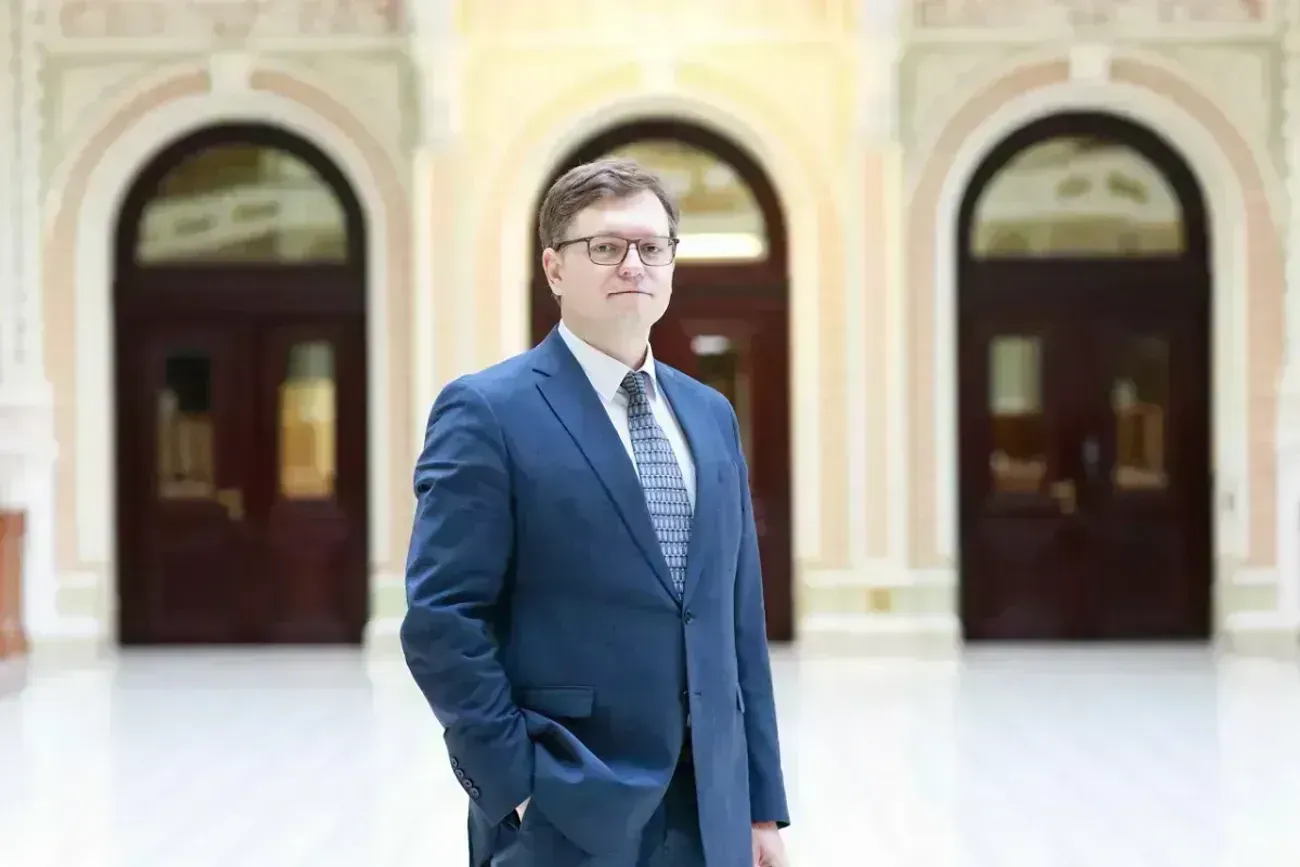 Без підозри та допиту: Зима досі очолює юрдепартамент НБУ, попри відкриту кримінальну справу Без підозри та допиту: Зима досі очолює юрдепартамент НБУ, попри відкриту кримінальну справу