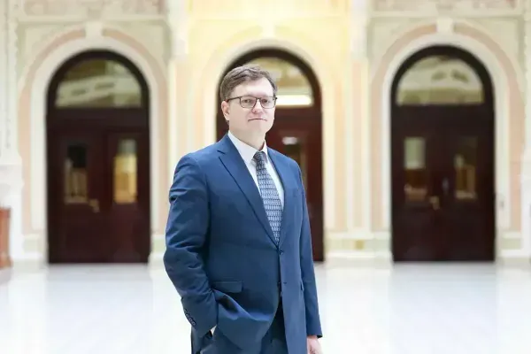 Без подозрения и допроса: Зима до сих пор возглавляет юрдепартамент НБУ, несмотря на открытое уголовное дело