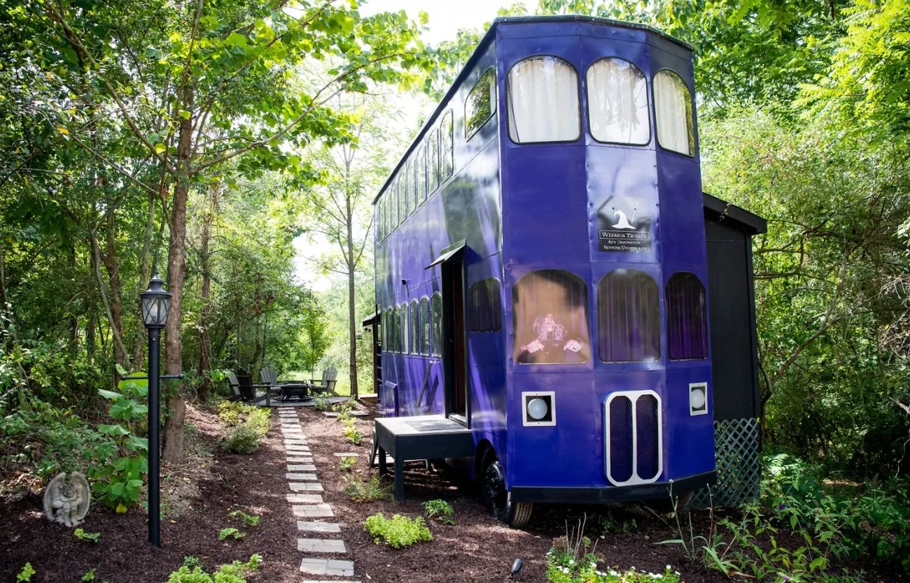 Hotel for movie buffs: houses from movies and TV series that can be rented in 2025 Hotel for movie buffs: houses from movies and TV series that can be rented in 2025