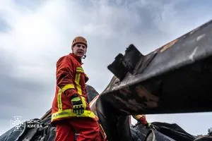Працювали понад чотири сотні рятувальників: у Києві завершили ліквідацію наслідків атаки 10 червня