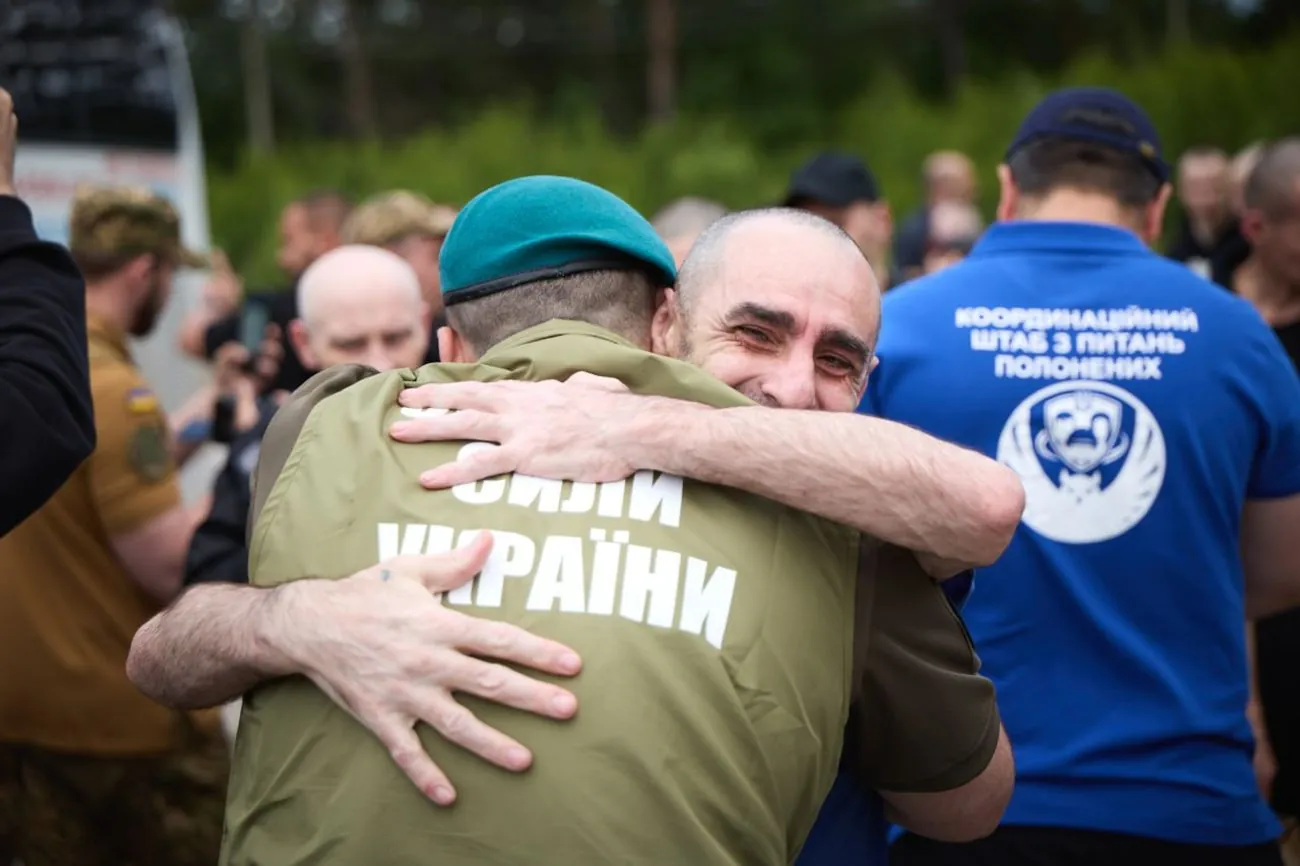 Украина провела второй этап возвращения тяжелораненых и тяжелобольных воинов домой - Зеленский