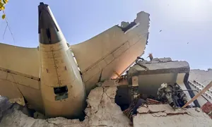 Авиакатастрофа Boeing 787-8 в Индии: полиция сообщила как минимум об одном выжившем – Ani
