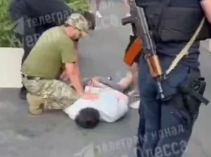 В Одессе мужчина ударил ножом военного ТЦК - соцсети