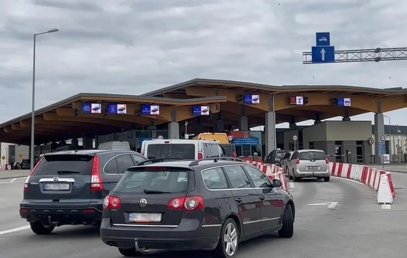 More leave than enter: the flow of Ukrainians across the border is increasing More leave than enter: the flow of Ukrainians across the border is increasing