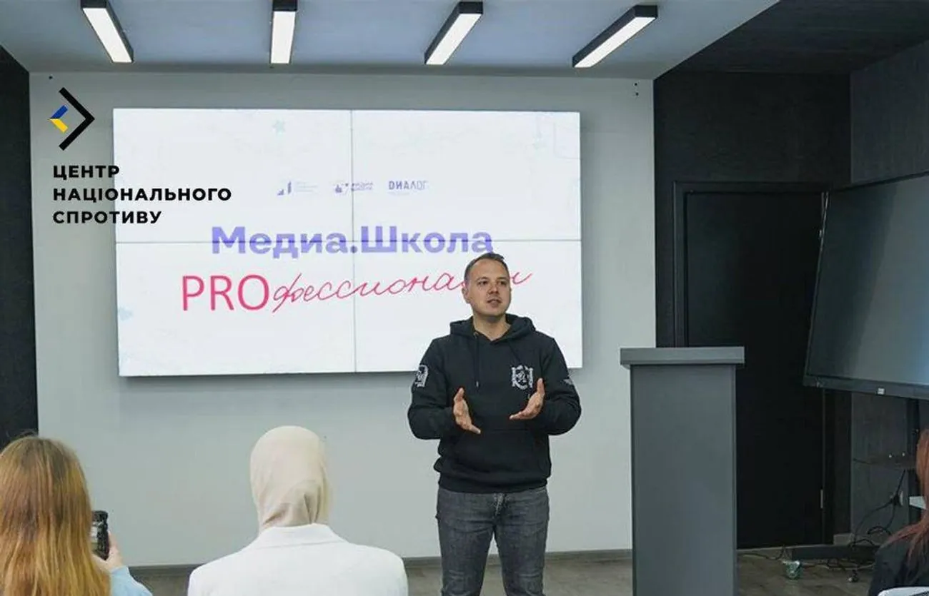 росіяни з нового року навчатиме старшокласників на ТОТ створенню пропаганди - ЦНС