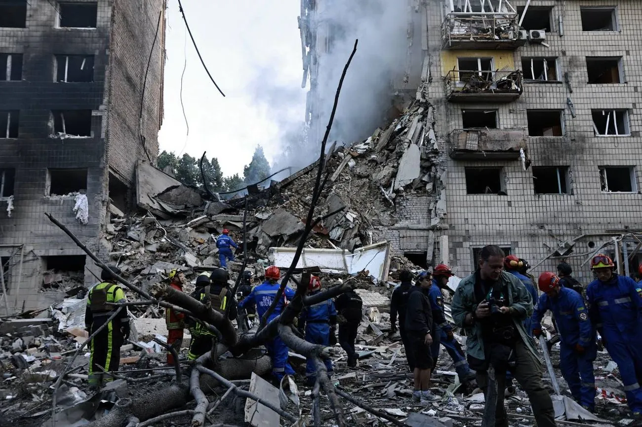 Russia struck Kyiv and outskirts with 175 drones and at least 16 missiles, there is destruction from the upper floors to the basement - KCMA Russia struck Kyiv and outskirts with 175 drones and at least 16 missiles, there is destruction from the upper floors to the basement - KCMA