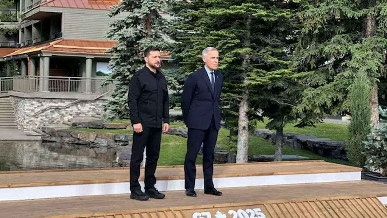 Зеленський прибув до Канади на саміт G7 та зустрівся з прем'єром Карні Зеленський прибув до Канади на саміт G7 та зустрівся з прем'єром Карні