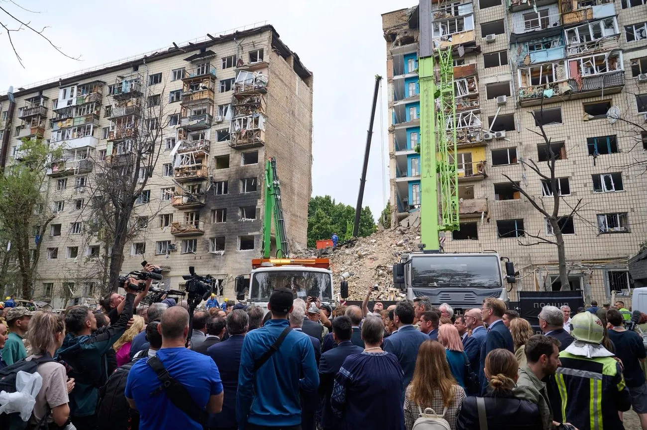 Пошкоджена інфраструктура житлового будинку