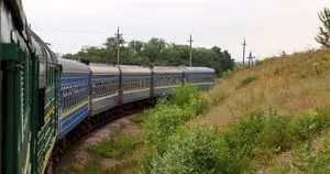 A 17-year-old girl died under a train in the Odesa region