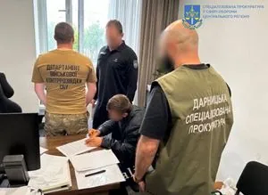 Обокрали 3000 нацгвардейцев на 11,5 млн грн: трое должностных лиц воинской части НГУ получили подозрения