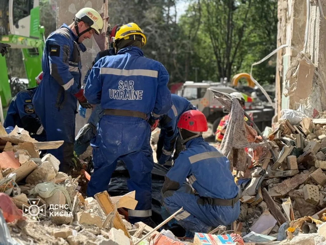 Кличко повідомив, що кількість жертв внаслідок російського удару по Києву зросла до 28 осіб