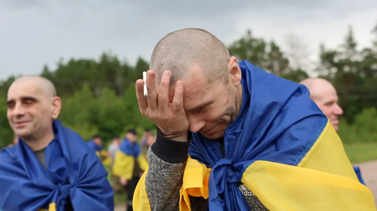 Українські захисники повертаються з російського полону: Зеленський повідомив про черговий обмін Українські захисники повертаються з російського полону: Зеленський повідомив про черговий обмін