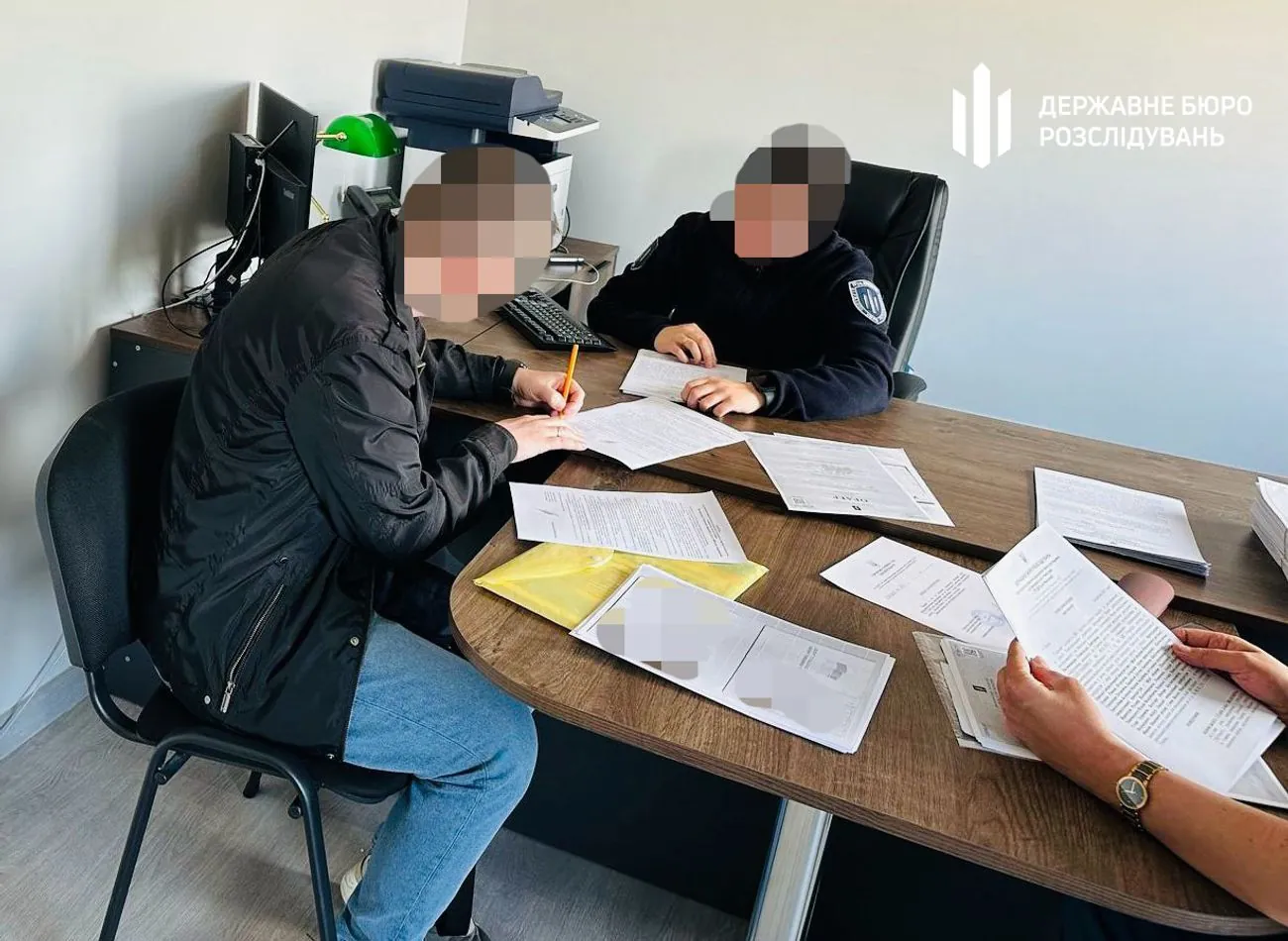 Працівника ТЦК судитимуть за внесення неправдивих даних до реєстру "Оберіг": подробиці справи Працівника ТЦК судитимуть за внесення неправдивих даних до реєстру "Оберіг": подробиці справи