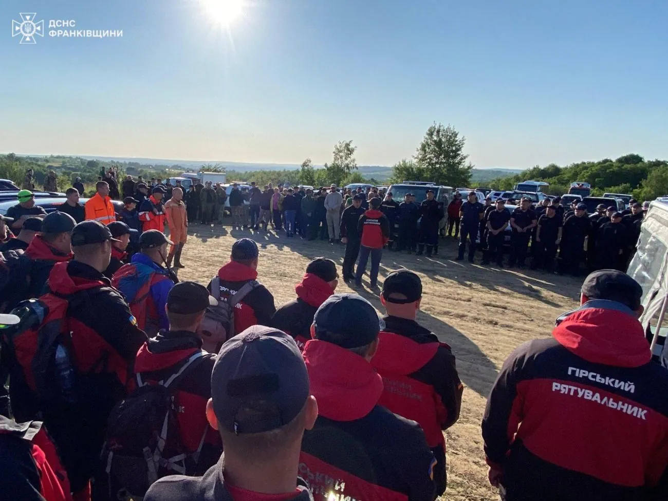 На Прикарпатті третю добу шукають 5-річного хлопчика: залучено дрони та 11 пошукових груп На Прикарпатті третю добу шукають 5-річного хлопчика: залучено дрони та 11 пошукових груп