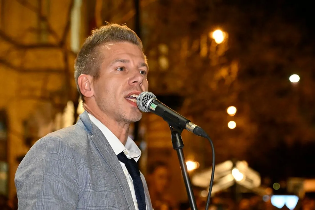 Лідер угорської опозиції заявив про "повний провал" референдуму Орбана щодо вступу України в ЄС Лідер угорської опозиції заявив про "повний провал" референдуму Орбана щодо вступу України в ЄС