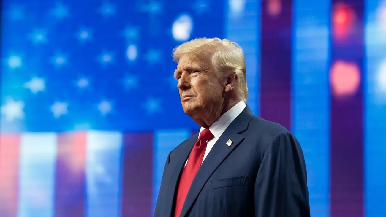 Трамп заговорив про зміну режиму в Тегерані: "Зробимо Іран знову великим" Трамп заговорив про зміну режиму в Тегерані: "Зробимо Іран знову великим"
