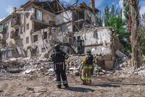 У Краматорську завершили рятувальні роботи після російського удару: загинуло п’ятеро людей
