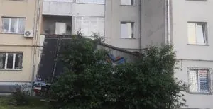 На Львівщині вантажівка в'їхала у житловий будинок: подробиці ДТП