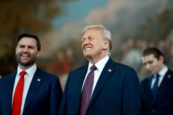 Трамп объявил о вступлении в силу прекращения огня между Израилем и Ираном