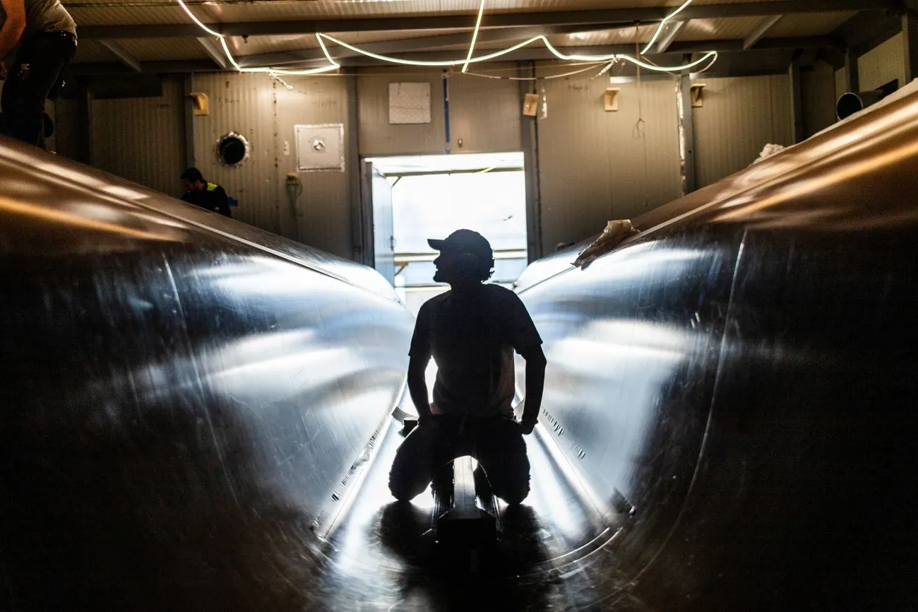 Ferrari выйдет в парусный спорт с инновационной яхтой без двигателя