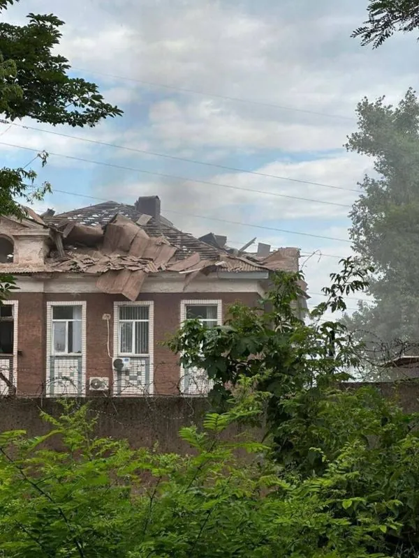 Удар по Кривому Рогу 30 червня: ворожий БПЛА влучив поряд з ТЦК