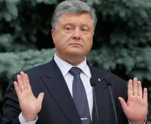 Сорняки на руинах усадьбы Шухевича, которую взялся восстановить Порошенко, означают: его слова не стоят бумаги, на которой они написаны - эксперт
