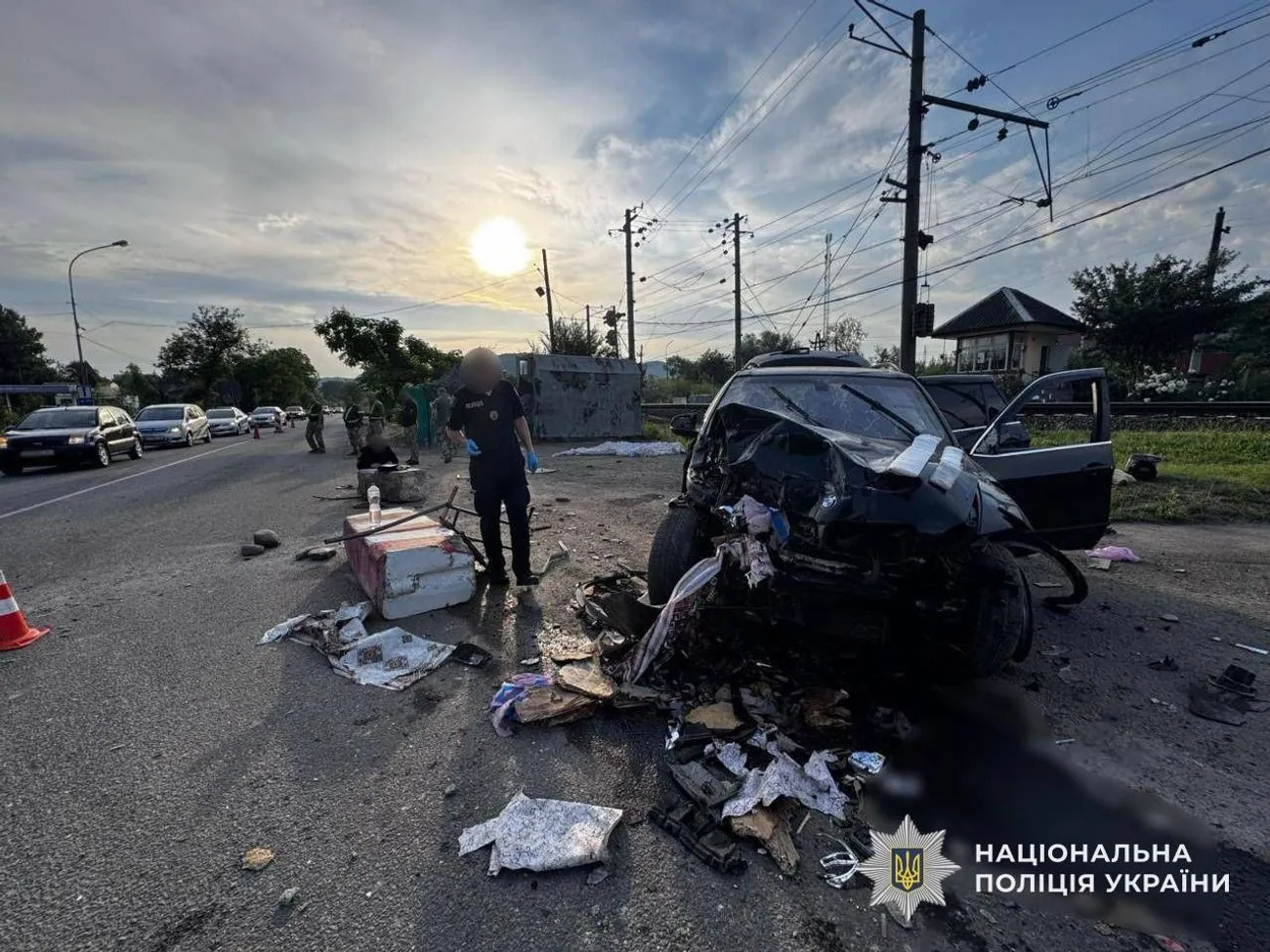 На Закарпатье автомобиль врезался в пункт контроля, погиб пограничник: задержали водительницу с признаками опьянения На Закарпатье автомобиль врезался в пункт контроля, погиб пограничник: задержали водительницу с признаками опьянения