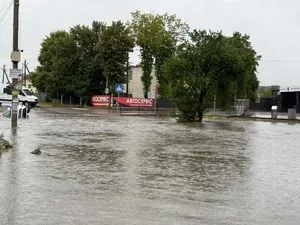 Львов страдает от масштабных подтоплений из-за ливня: местами вода достигает почти 3 метров
