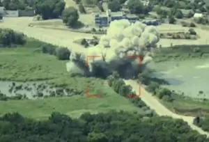 Ukrainian MiG-29 destroyed the last Russian crossing in Zaporizhzhia with two aerial bombs