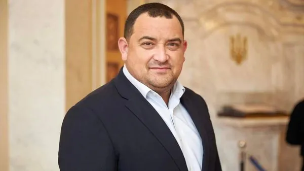 "This is inadequate": Ukrainians outraged by state funding for MP Kuzminykh, suspected of bribery