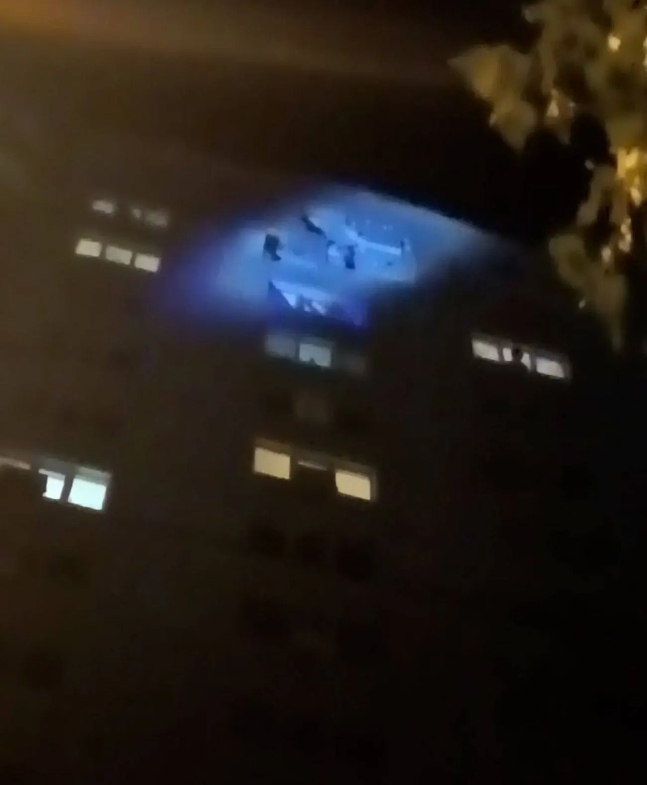Дрон влучив у багатоповерхівку в Воронежі, є постраждалі
