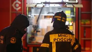 Москву атакуют беспилотники: россияне жалуются на звуки взрывов, аэропорт Внуково ввел план "Ковер"