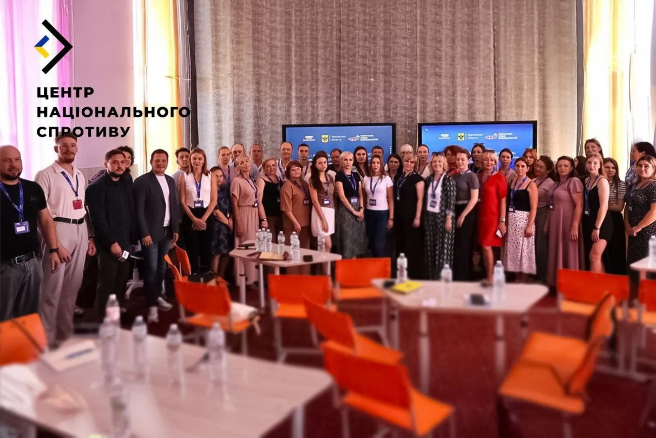 рф готує нових колаборантів серед активістів кремлівських рухів - ЦНС
