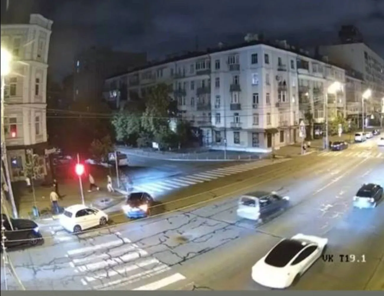 Сотрудник прокуратуры сбил женщину и скрылся с места ДТП в Киеве Сотрудник прокуратуры сбил женщину и скрылся с места ДТП в Киеве