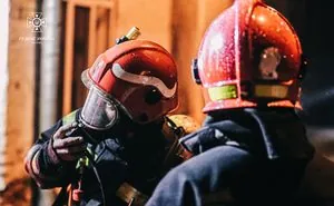 Нічний удар безпілотників по Ізюму: двоє поранених, пошкоджені будівлі